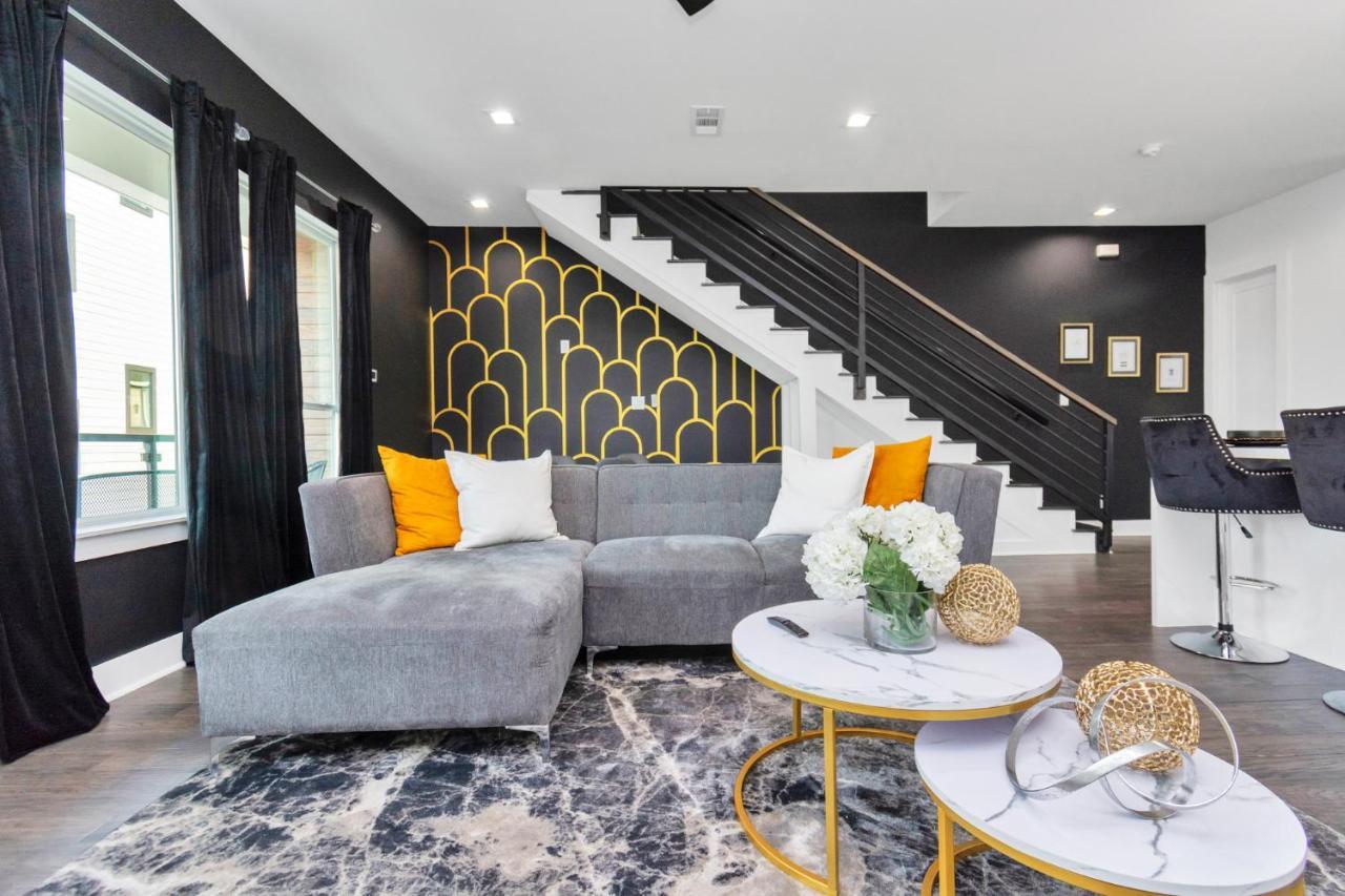 The Suite Spot! Downtown Skyline Views! Sleeps 12 Houston Exterior foto