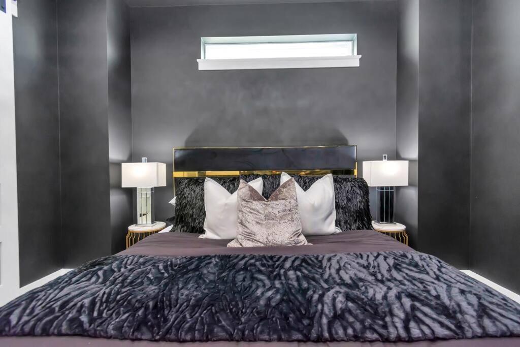 The Suite Spot! Downtown Skyline Views! Sleeps 12 Houston Exterior foto