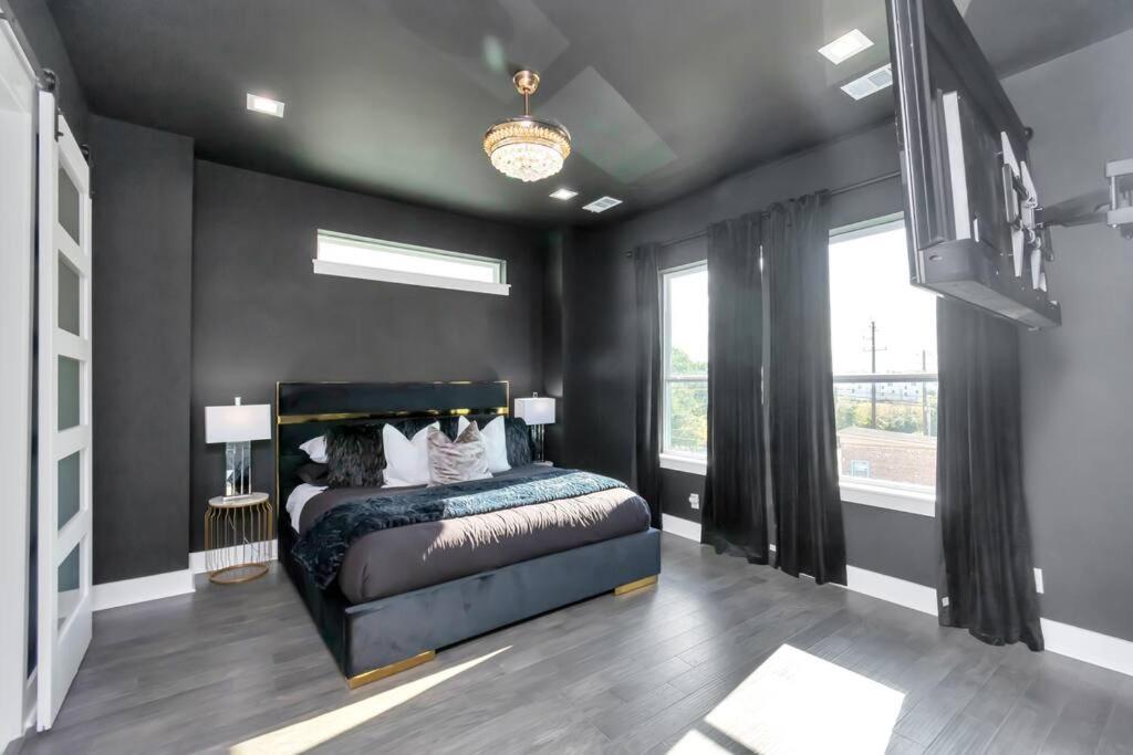 The Suite Spot! Downtown Skyline Views! Sleeps 12 Houston Exterior foto